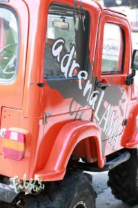 Carroceria CJ-5 - Bi partida - Grade modelo Americana