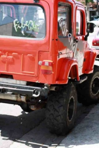 Carroceria CJ-5 - Bi partida - Grade modelo Americana